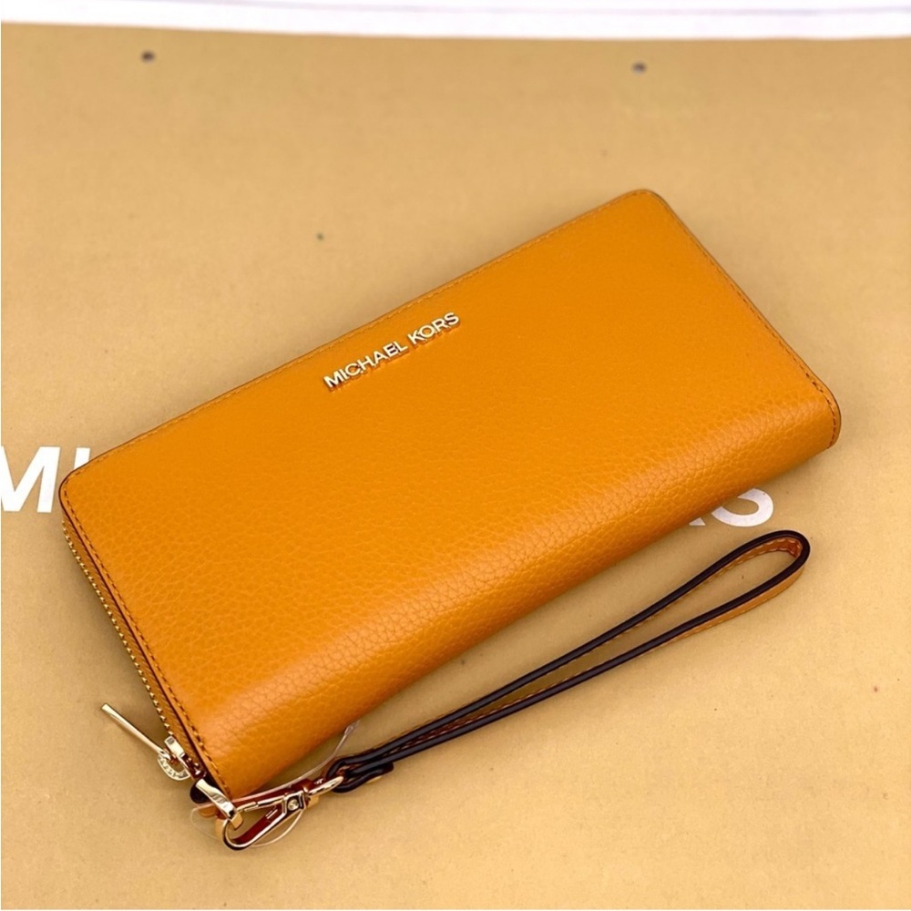 Michael Kors Jet Set Travel Large Continental Wallet Cider